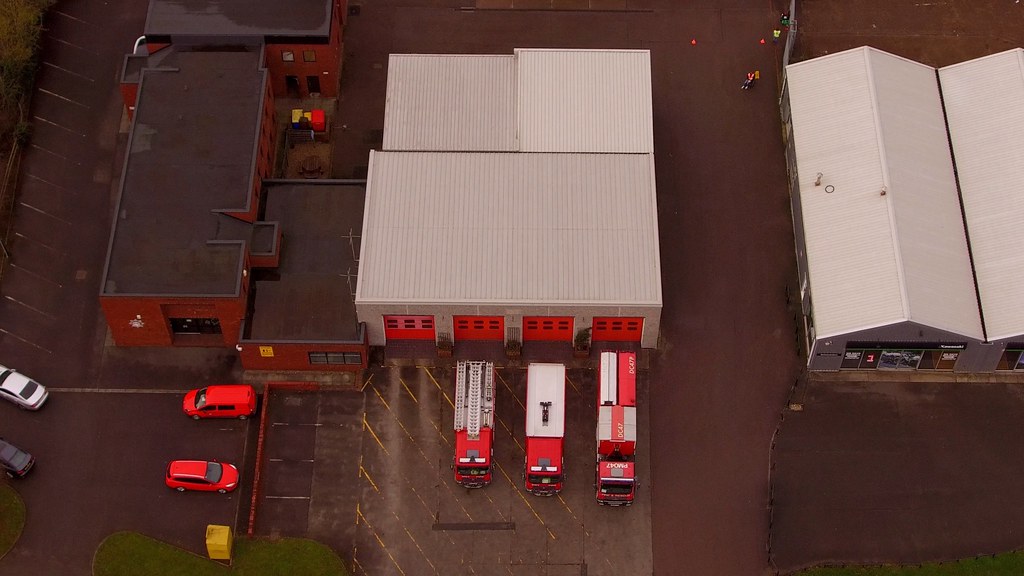 Three Appliances Grantham Fire Station chris Nadollek Flickr