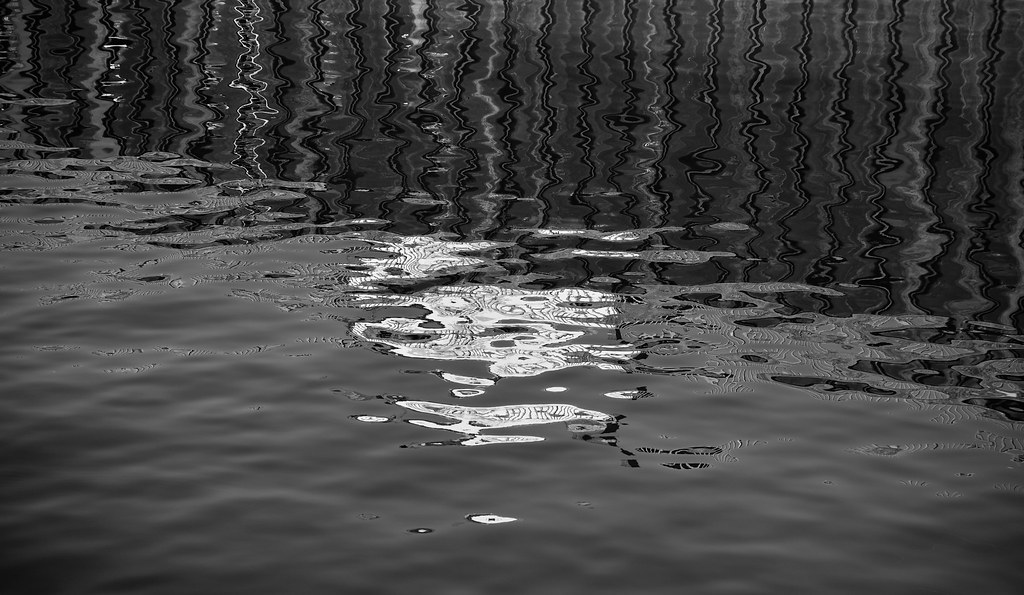 Reflections on water Reflections on water WBquantum Flickr