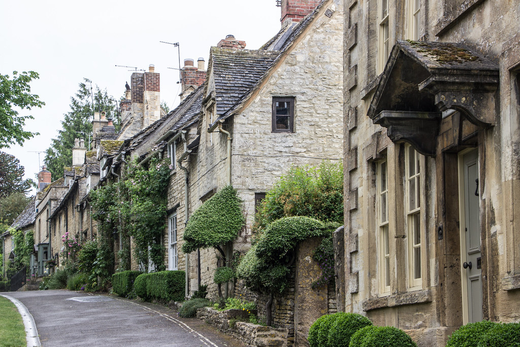 The Hill, Burford, England The building furthest to the ri… Flickr