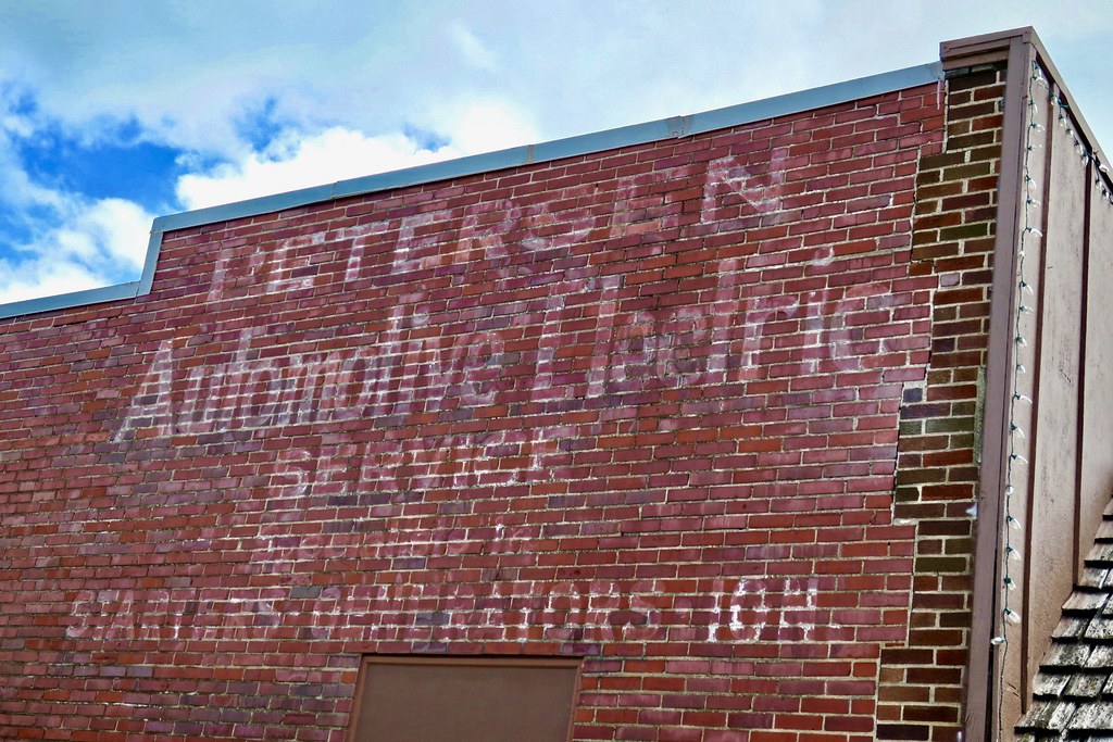Petersen Automotive Electric Service, Harlan, IA Faded gho… Flickr