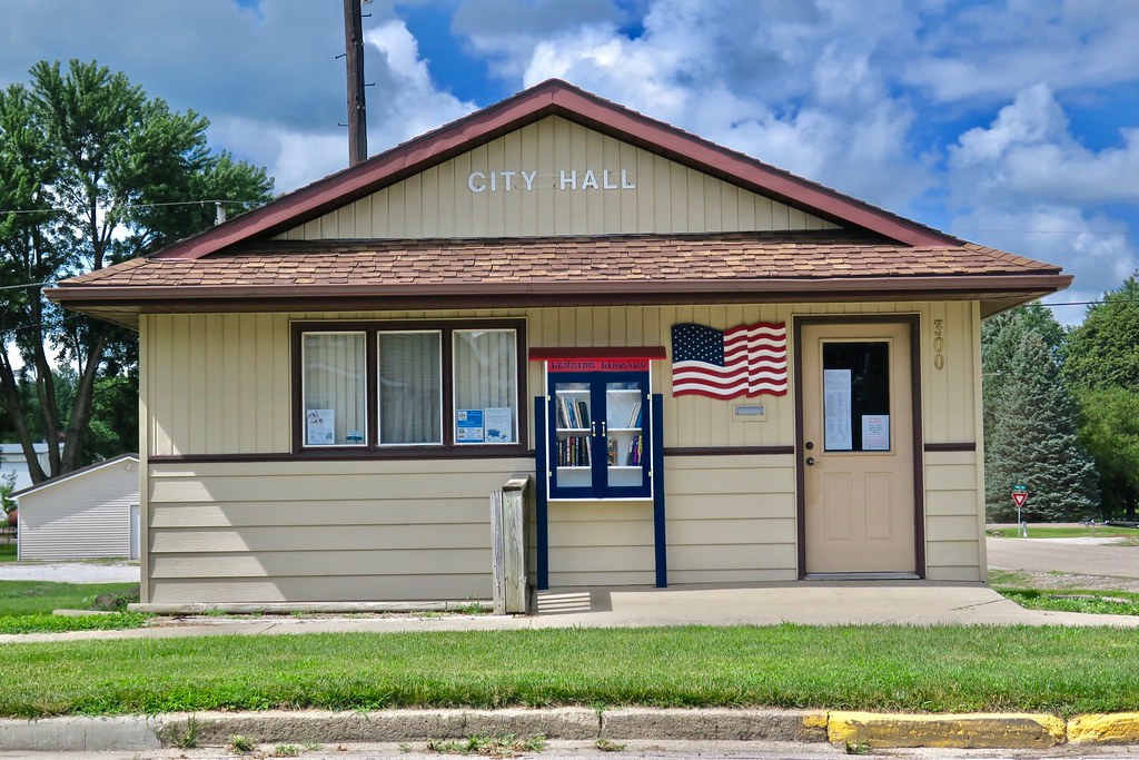 City Hall, Defiance, IA City Hall, 206 Main Street, Defian… Flickr