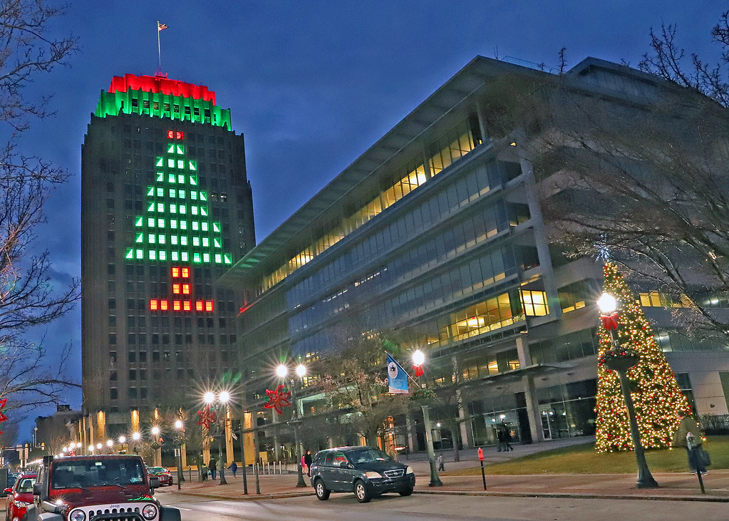 Christmas Tree on Building PPL Corp. Building Allentown,… Flickr