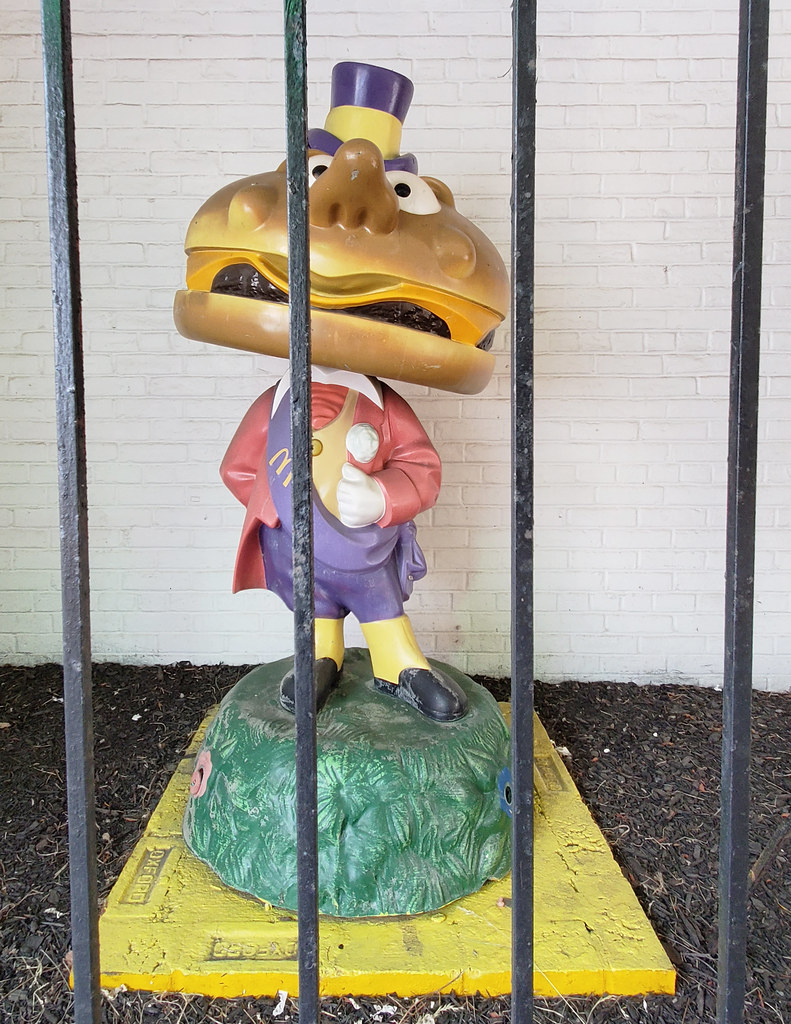 McDonald's at Brookdale South Service Plaza Bloomfield, … Flickr