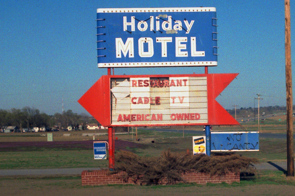1994_04_03_HolidayMotelSign Holiday Motel, Elwood, Kansas.… Flickr