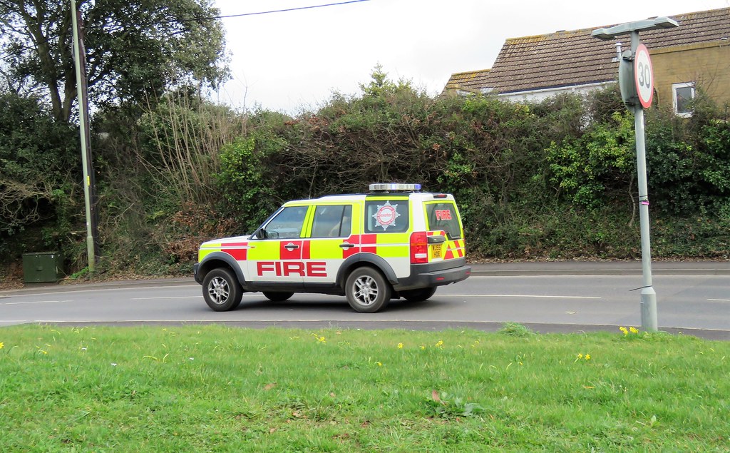 WJ55 HDE a 2005 2720cc Land Rover Exeter Airport Fire an… Flickr