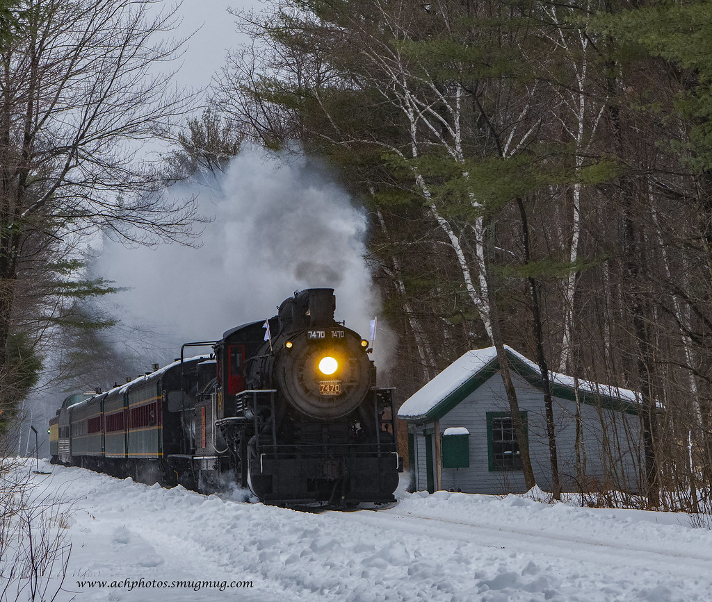 Sawyer River Conway Scenic 7470 is seen passing the old Ma… Flickr