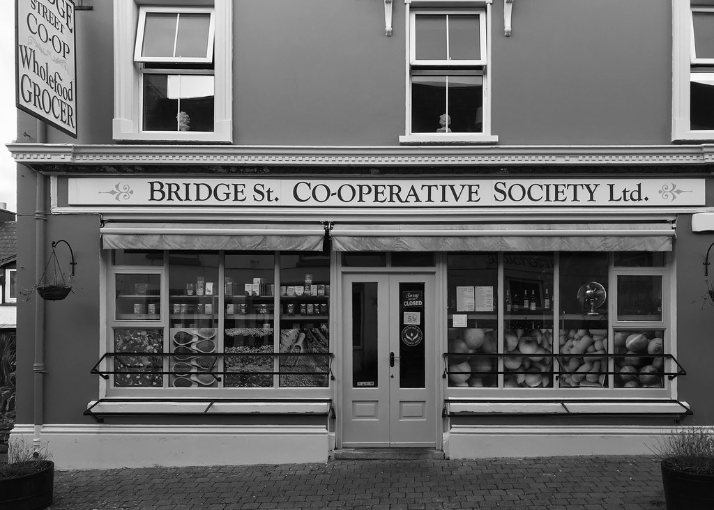 Bridge Street CoOperative Society Neidín, Contae Chiarraí… Flickr