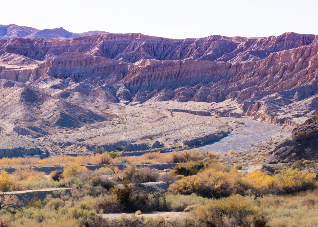 Afton Canyon Afton Canyon's surface water makes it unique … Flickr