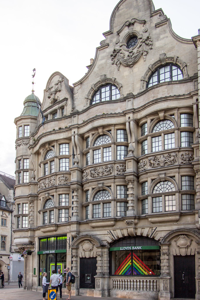 Lloyd's Bank, Oxford, England Grade II listed historic bui… Flickr