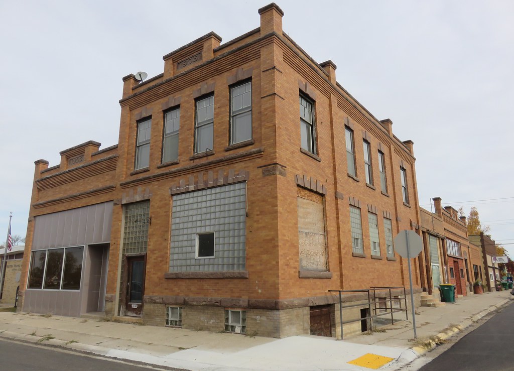 Old Bank (Hatton, North Dakota) Built in 1905 Hatton, Nort… Flickr