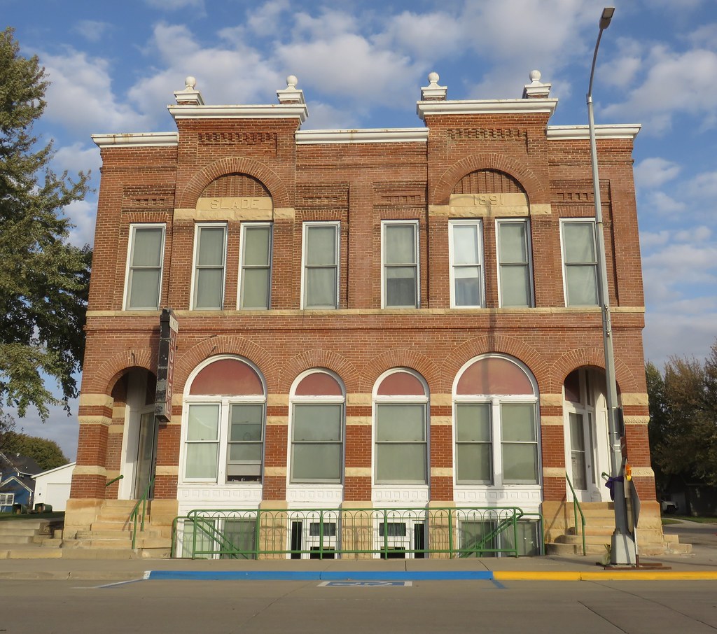 Slade Hotel (Adrian, Minnesota) Built in 1891, the Slade H… Flickr