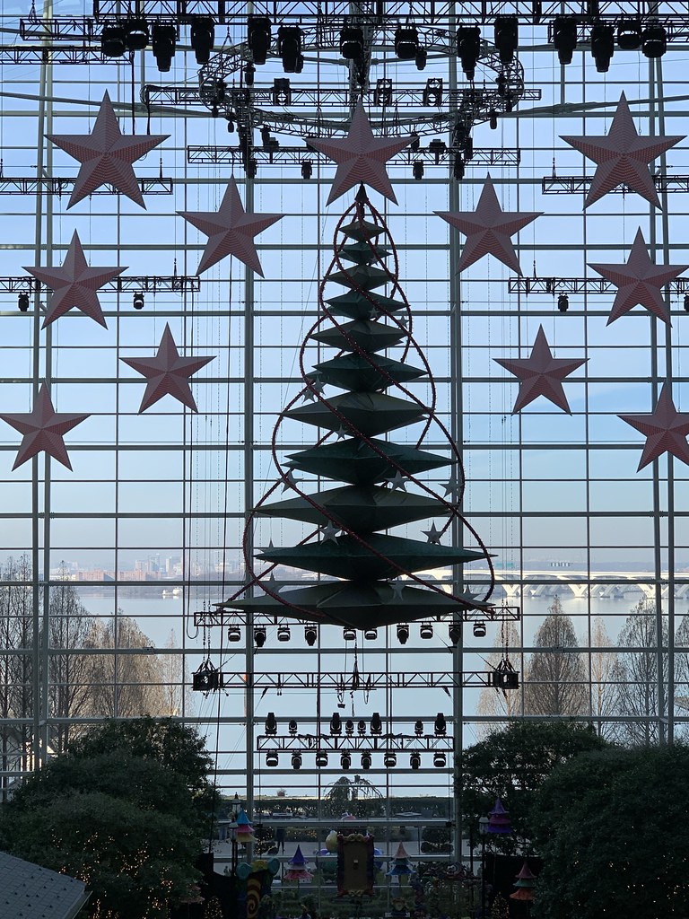 Christmas Tree 🎄 Lighting at Christmas on the Potomac Gaylord National Resort & Convention