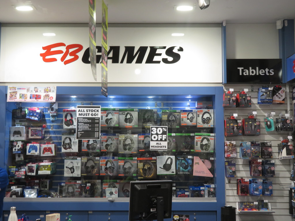 EB Games City Cross closing down There's another one nearb… Flickr