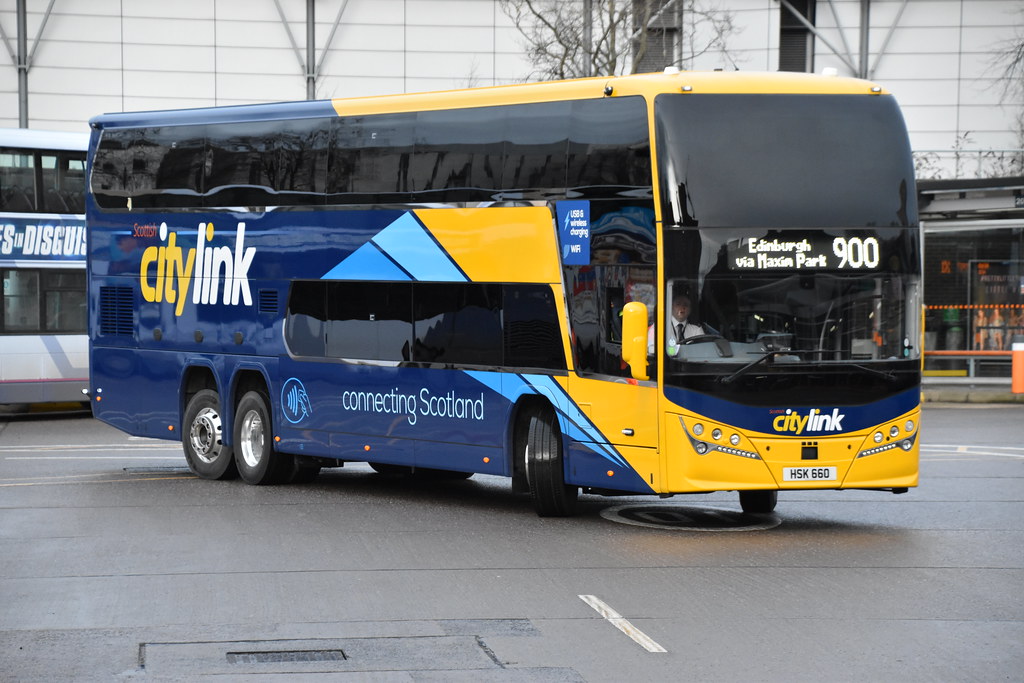 HSK660 Seen at Buchanan Bus Station is new Parks of Hamilt… Flickr