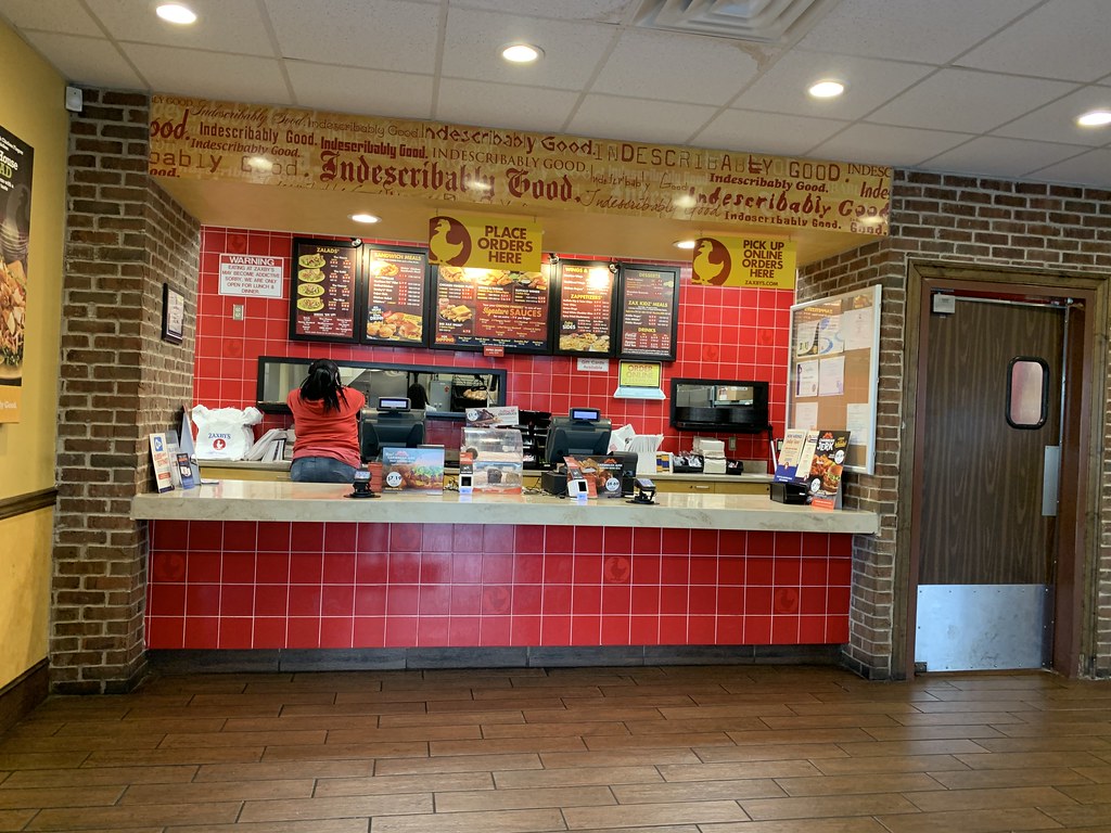 Zaxby's interior Zaxby's (3,692 square feet) 2316 Chesapea… Flickr