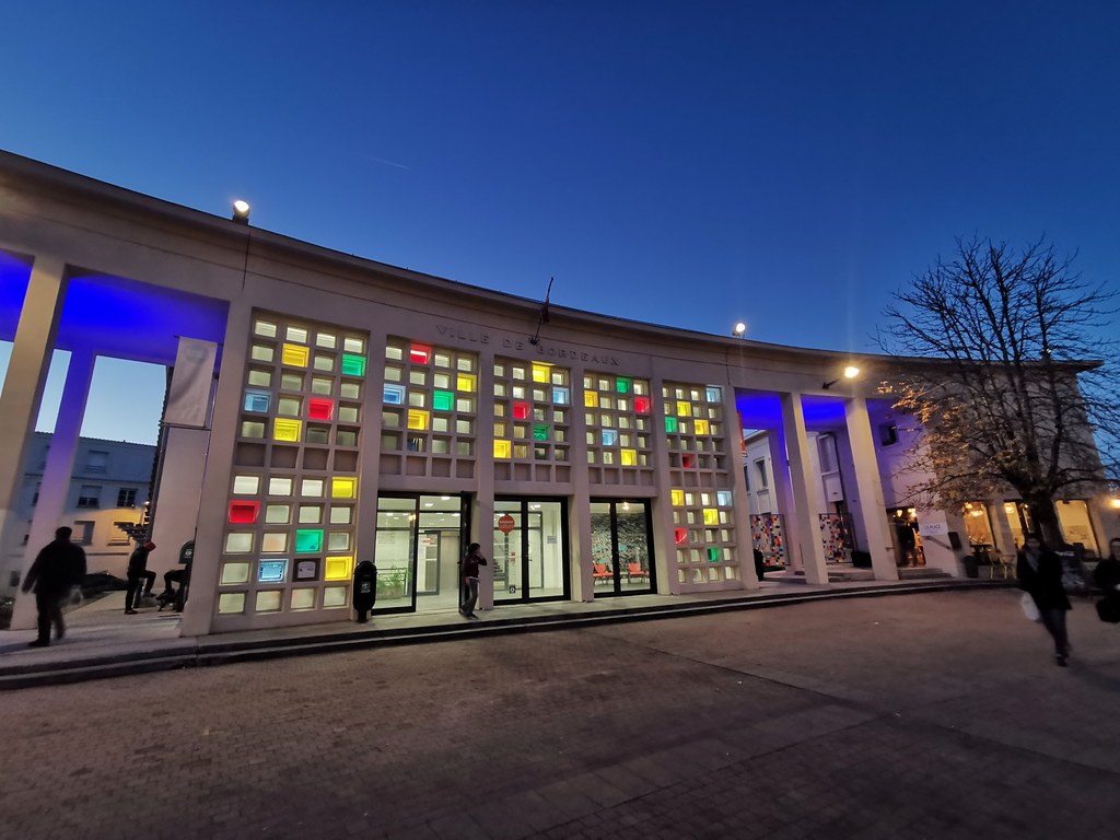 Bibliothèque place Saint Augustin, Bordeaux Nicolas GUYGRAND Flickr