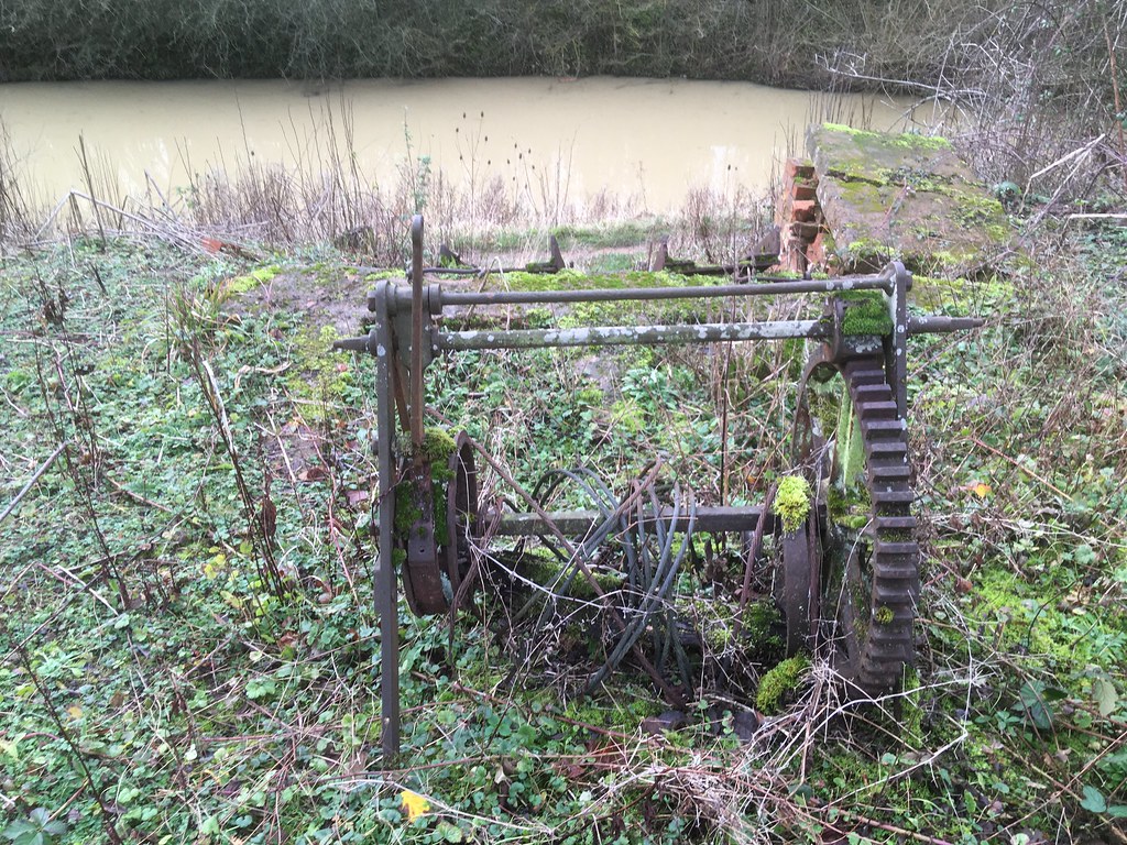 Hand winch for lowering the bricks down the ramp WHEELER Flickr