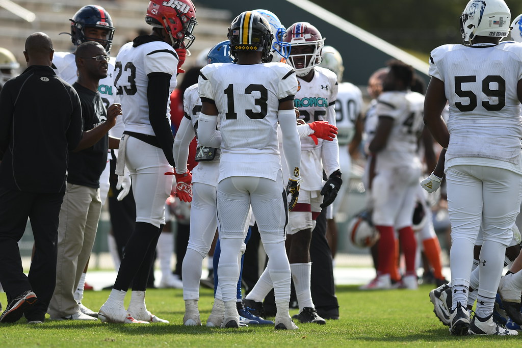 2019 Camping World Bowl Notre Dame Fighting Irish vs. Io… Flickr