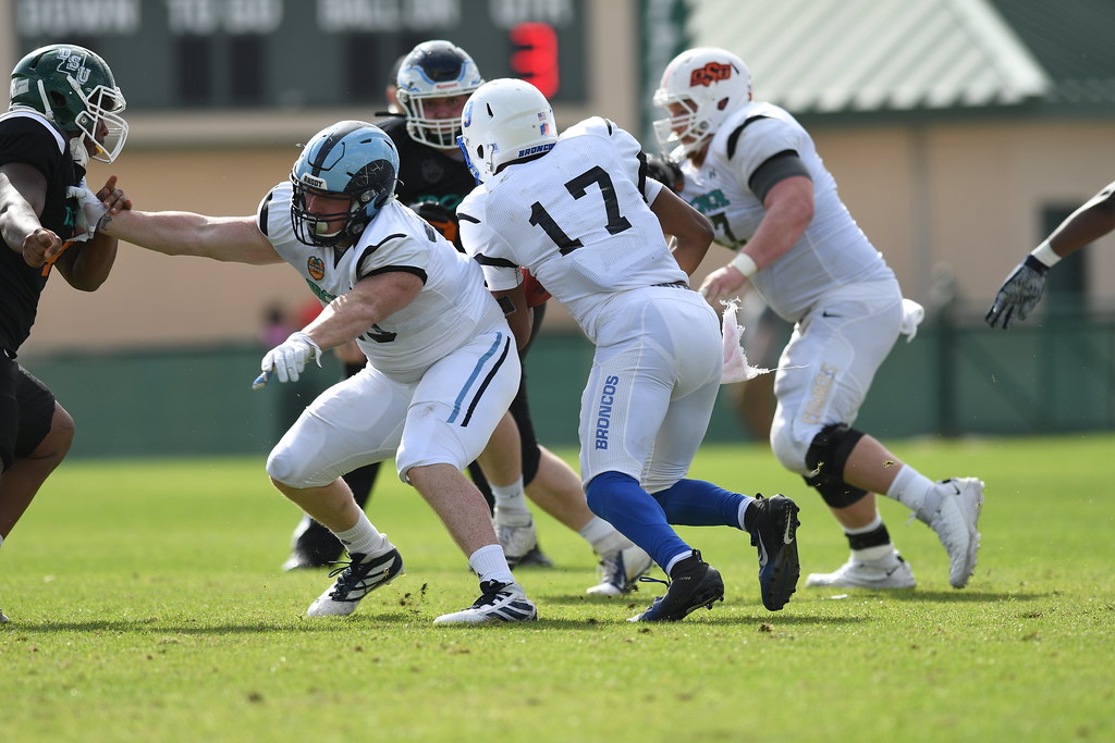 2019 Camping World Bowl Notre Dame Fighting Irish vs. Io… Flickr