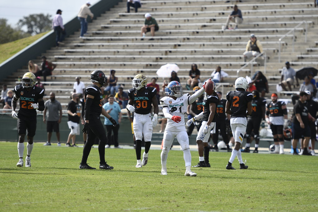 2019 Camping World Bowl Notre Dame Fighting Irish vs. Io… Flickr