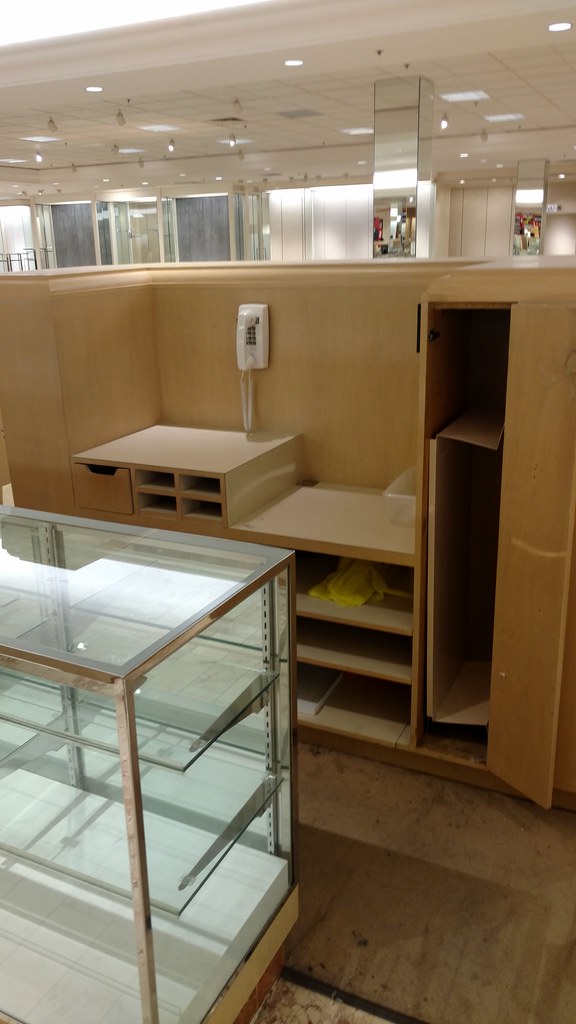 The End of Lord &Taylor at Moorestown Mall Phil Cloud Flickr