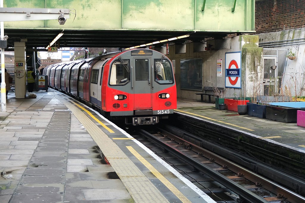 1995TS 51545 Morden Morden Tube Station, London Undergro… Flickr
