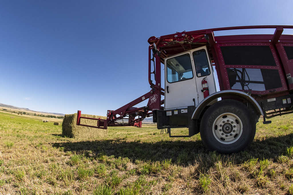 20190828NRCSLSC1284 Steve Burke, Jr., uses stacker equi… Flickr