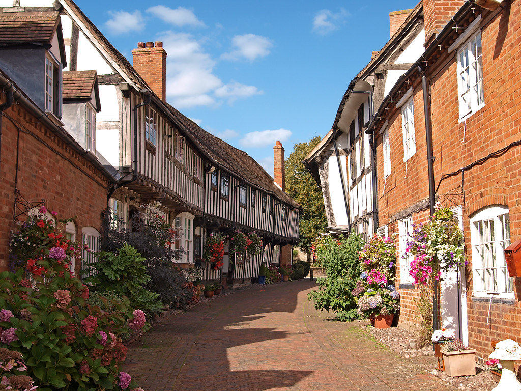Picturesque Malt Mill Lane, Alcester, Warwickshire, Englan… Flickr