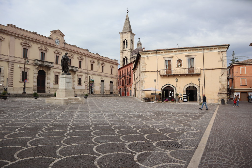 Sulmona piazza Ovidio =aldo= Flickr