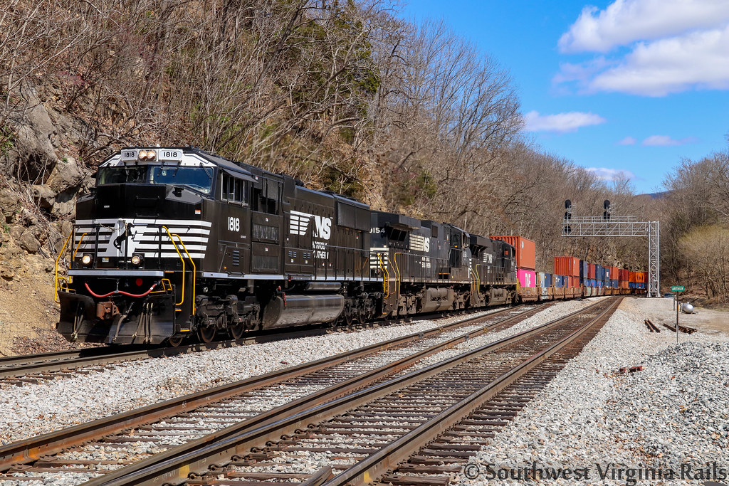 NS 29G. Shawsville, Va. Brand new SD70ACC rebuild 1818 le… Flickr