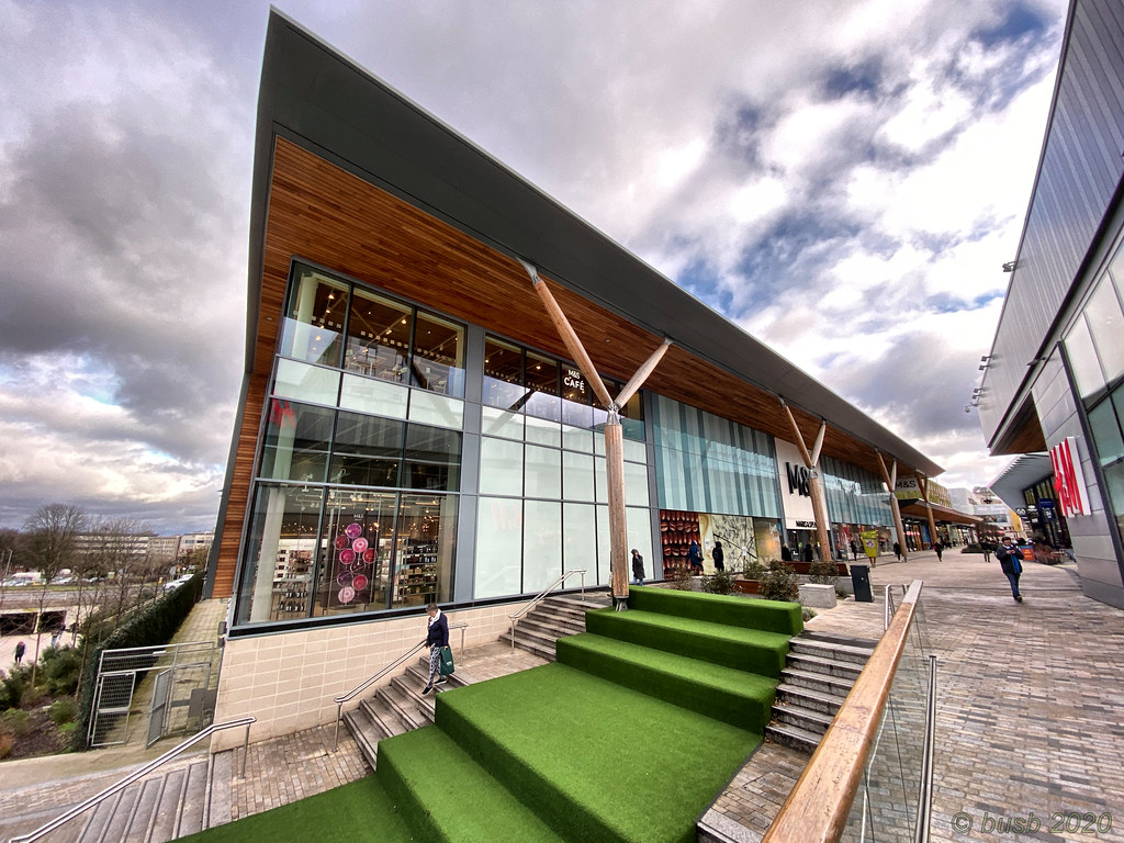 IMG_0014(1)_b Green Carpet The new Bracknell Waitrose is… Flickr