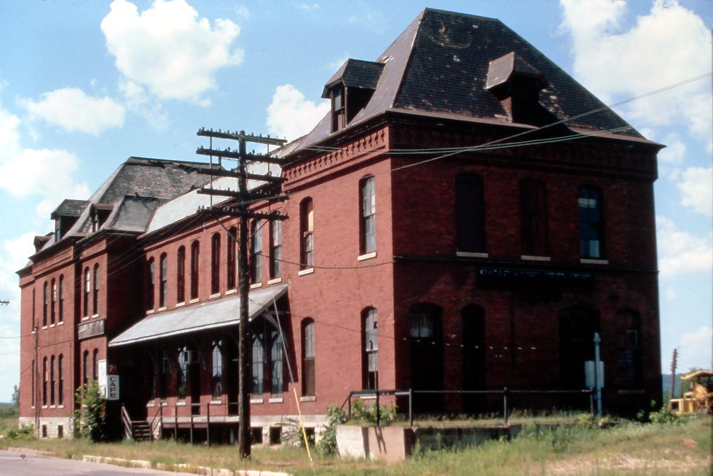 CNW Winona Depot, MN 111978 Hiawatha Rails Flickr