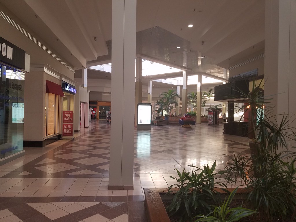 Lakeland Square Mall (Lakeland, FL) Mason Mcfelia Flickr