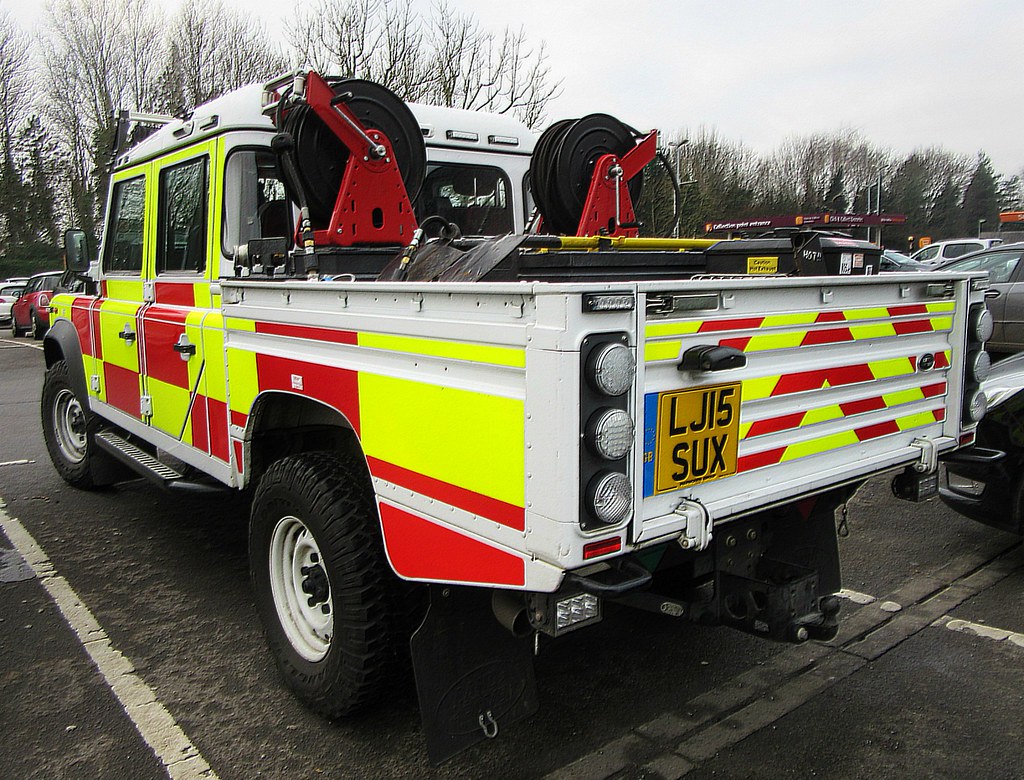 2015 Surrey Fire Service Land Rover Defender (double cab) Flickr