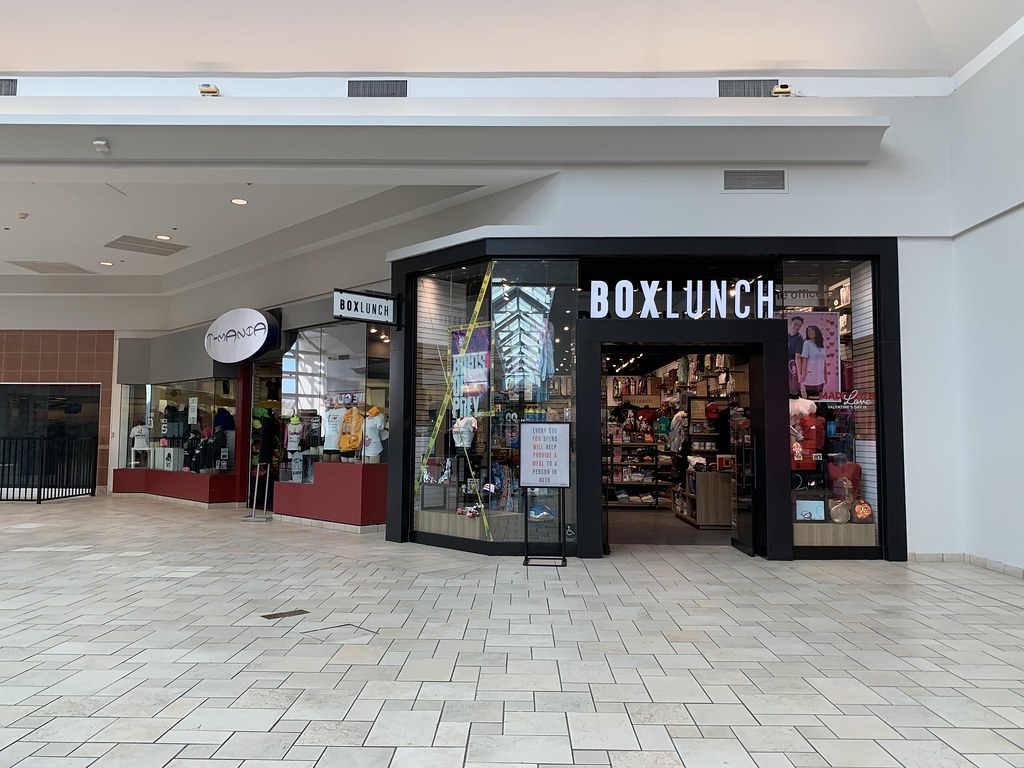 Chesterfield Towne Center stores TMania BoxLunch 11500 Mi… Flickr