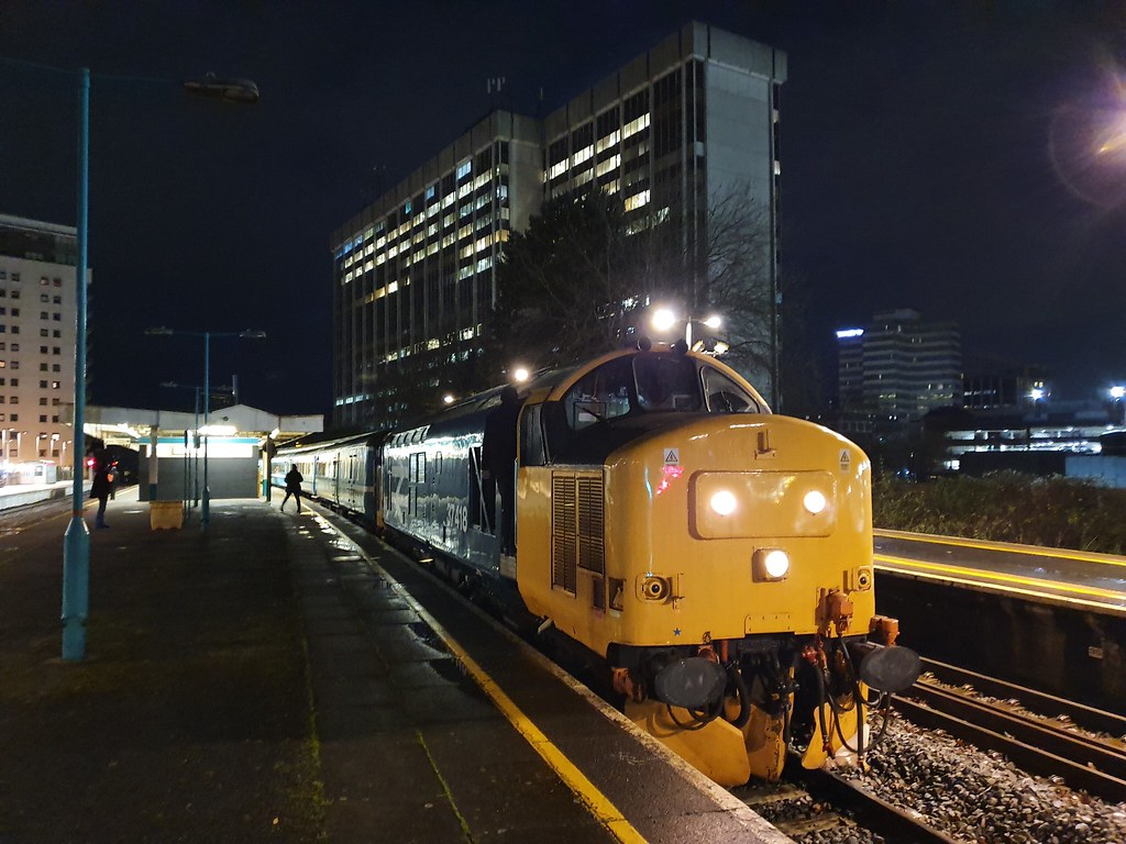 37418 2F05 Cardiff Queen Street 15/01/2020 2F05 0610 Rhymn… Flickr