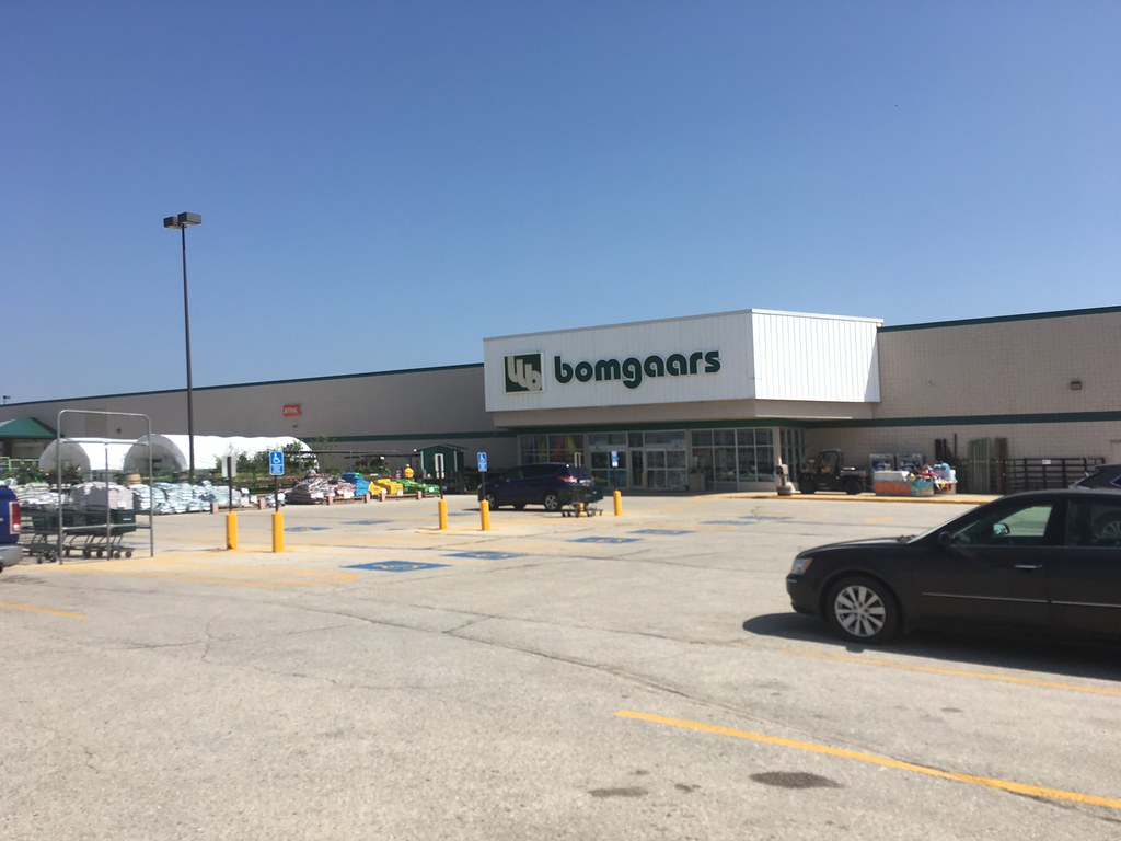BomgaarsFormer KmartSpencer, Iowa Kmart 7603 opened in … Flickr