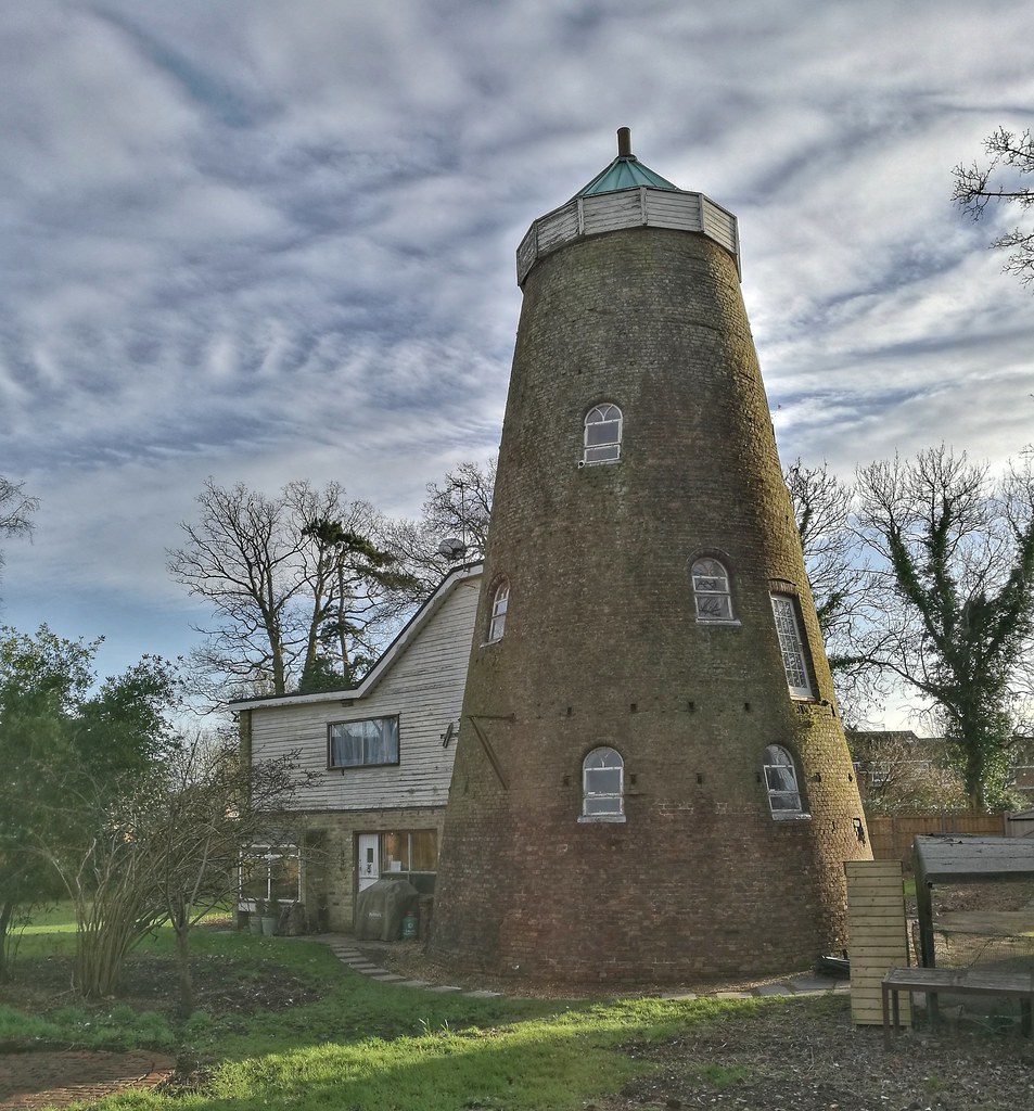 PBWA Croxley Green The Windmill Tower mill, now house. c.1… Flickr