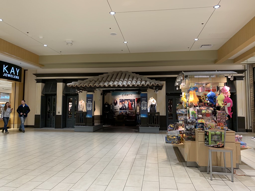 Hollister Co. a photo on Flickriver