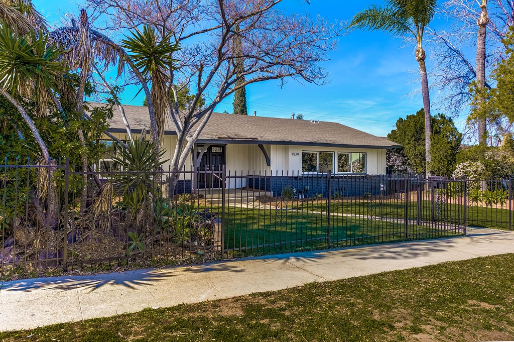 9729 Woodley Ave, North Hills Flickr