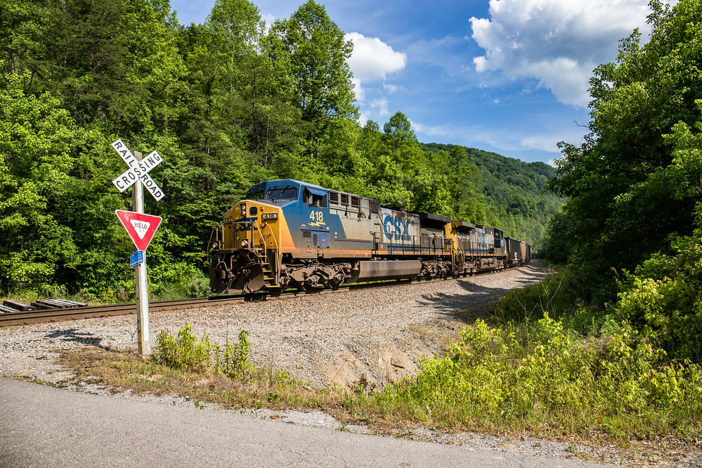 Coal Run Shortly after leaving Coal Run Village, KY, a pai… Flickr
