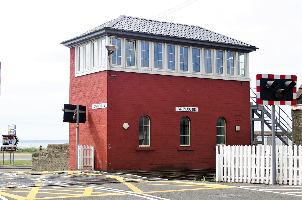 Carnoustie Station signal box 11 7 09 Although visiting fr… Flickr