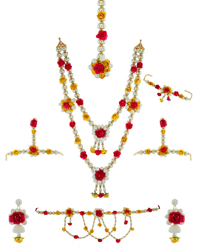 Exclusive collection of Flower Jewellery Online by Anuradh… Flickr