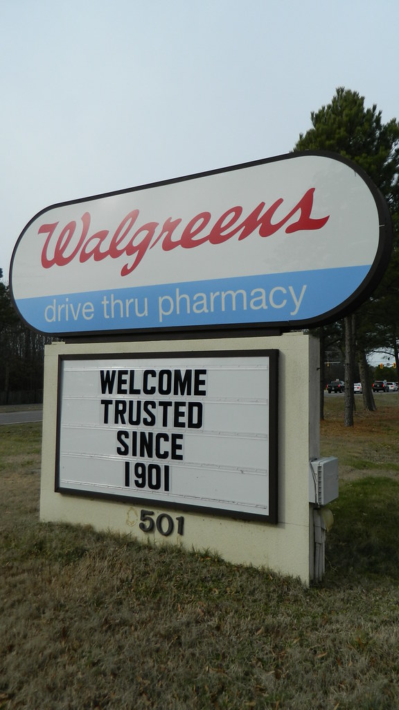 Walgreens sign Walgreens 18124 (11,421 square feet) 9501 … Flickr