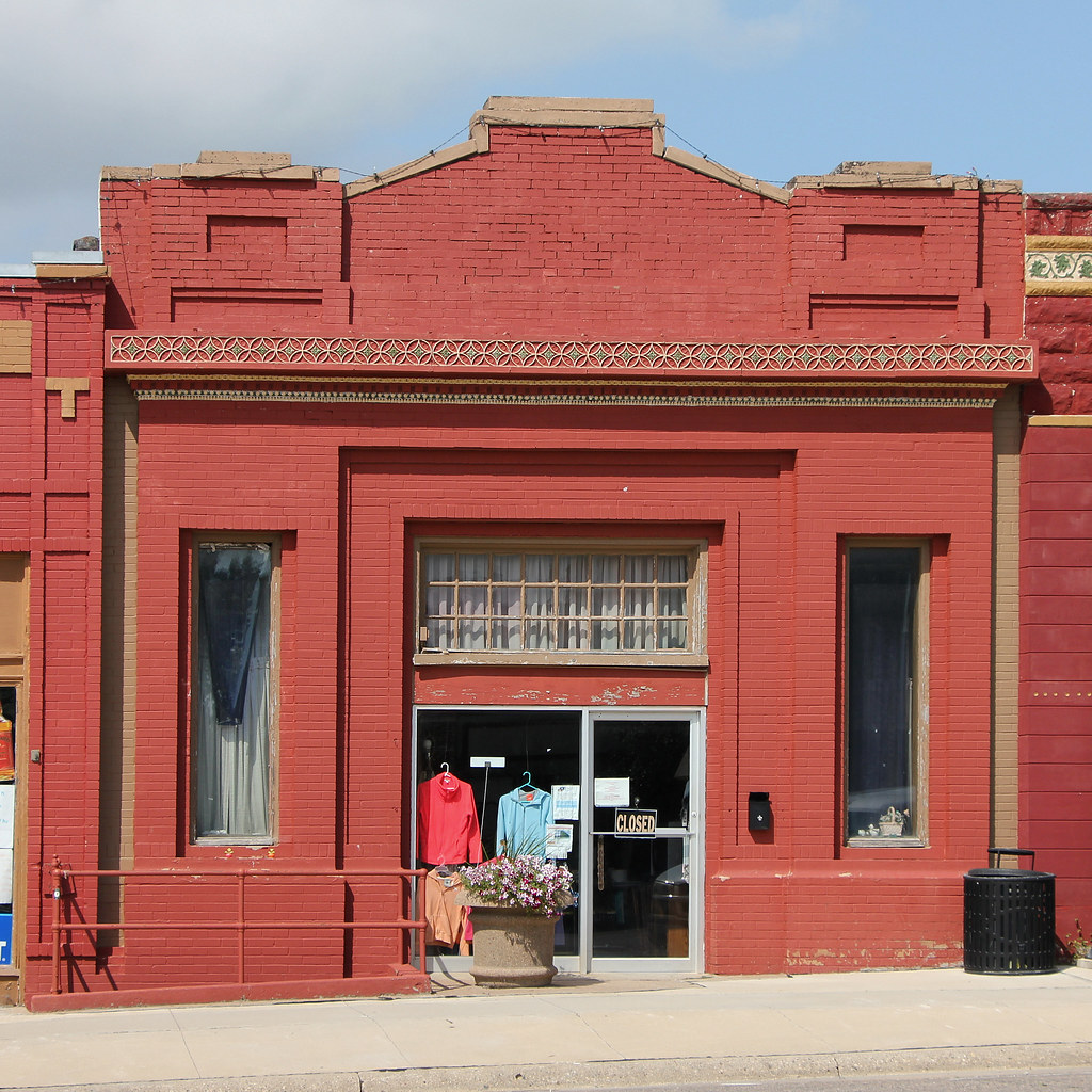 Downtown Building Mapleton, IA Tom McLaughlin Flickr