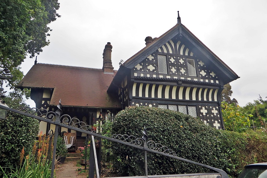 Brockhampton Herefordshire Arts & crafts Brockhampton Cour… Flickr