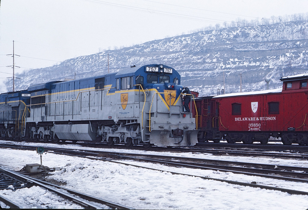 D&H 757 D&H Bevier Street December 29, 1975. Binghamton, N… Flickr