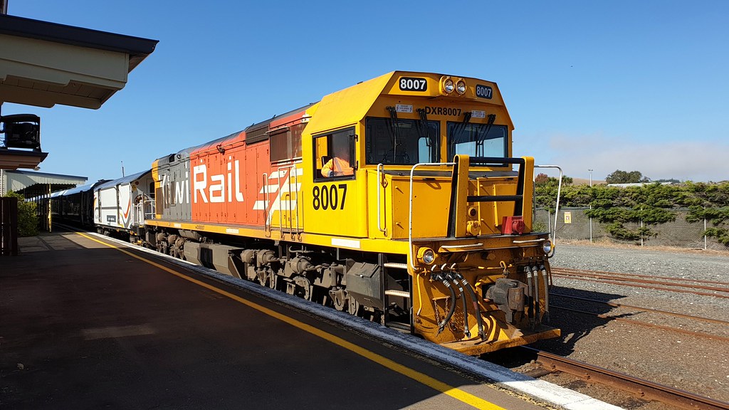Kiwi Rail DXR8007, Coastal Pacific / Train 700, Picton, Ne… Flickr