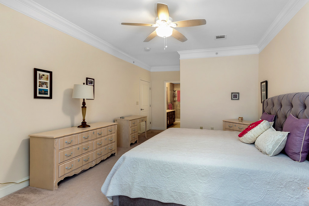 IMG_2948Edit 4305 Harcourt Rd, Clifton Stephen Harris Flickr