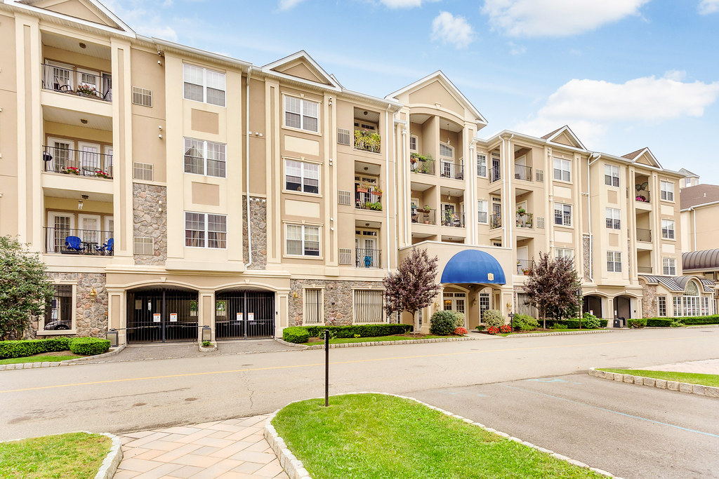 orig_IMG_9651_6934815 4305 Harcourt Rd, Clifton Flickr